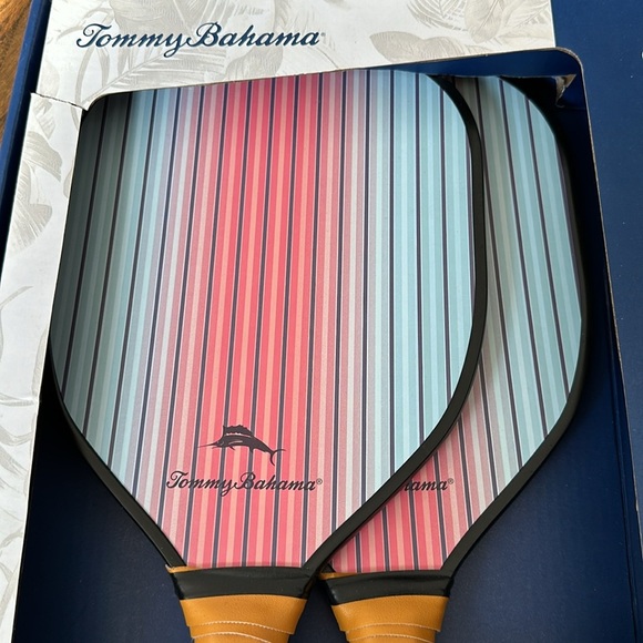 NEW Tommy Bahama Red And Blue Striped PICKLEBALL Paddle SET - Picture 4 of 6